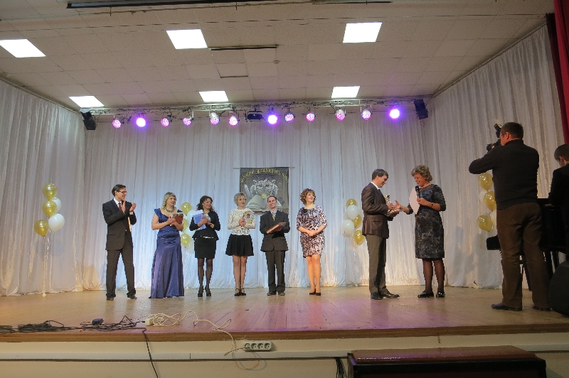 Поздравляем доцента кафедры Романа Викторовича Ширшакова, занявшего III место в профессиональном конкурсе «Молодой преподаватель вуза»!